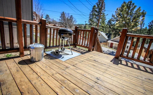 Bear Claw Bungalow #379