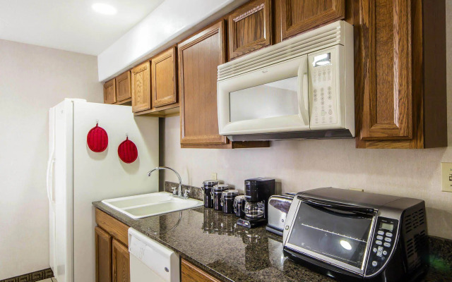 Comfort Inn & Suites Ponca City near Marland Mansion