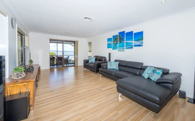 Kallaroo Street 3 - Corlette