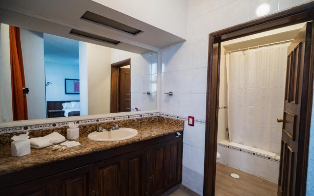 Hotel Don Quijote Plaza