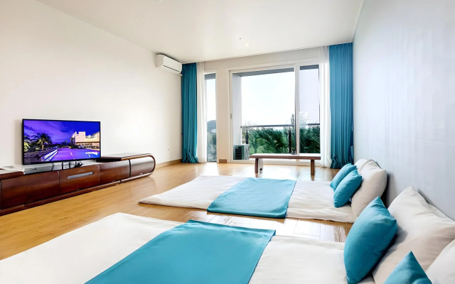 The Four Graces Resort