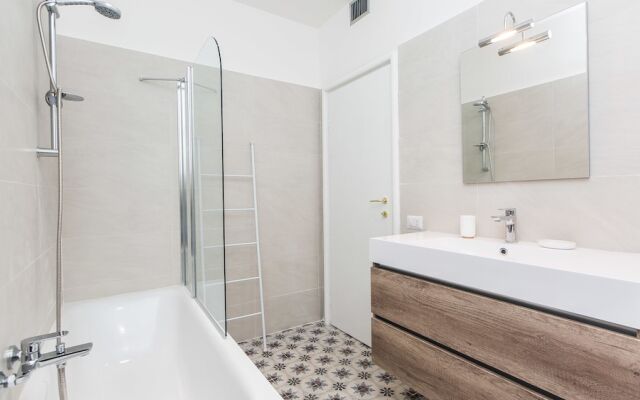 Rental In Rome Colosseum View Luxury Apartment