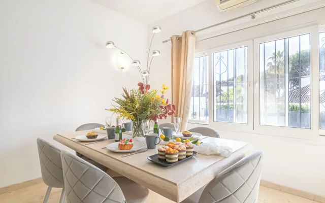 Puerto Banus Near La Sala By The Sea