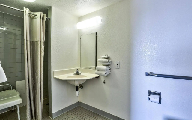 Motel 6 Flagstaff East - Lucky Lane