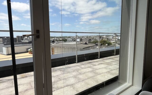 Eyre Square Galway Central Self Catering