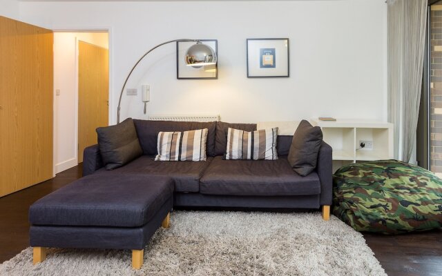 Luxury East London Flat, Sleeps 6