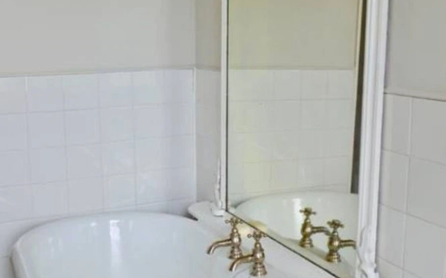 4 Bedroom Clock Tower Apartment In Edinburgh