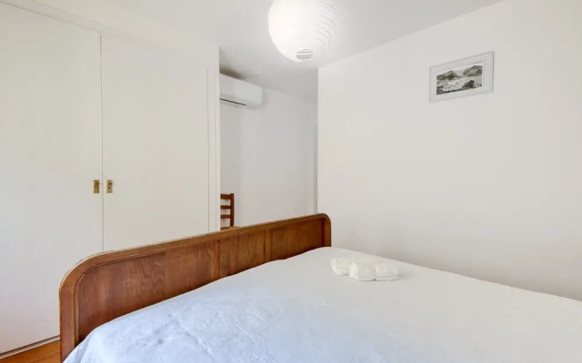Posh Apartment Near Canyelles Petites