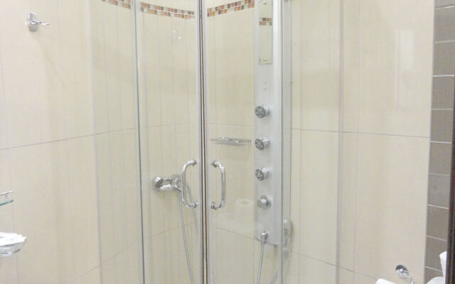 Manessi City Hotel
