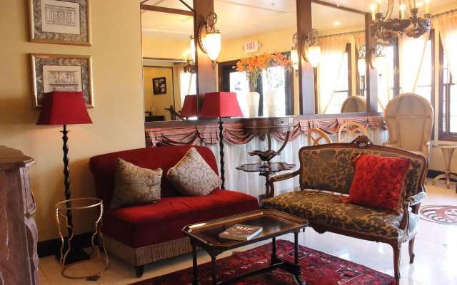 The Inn at Del Monte Beach