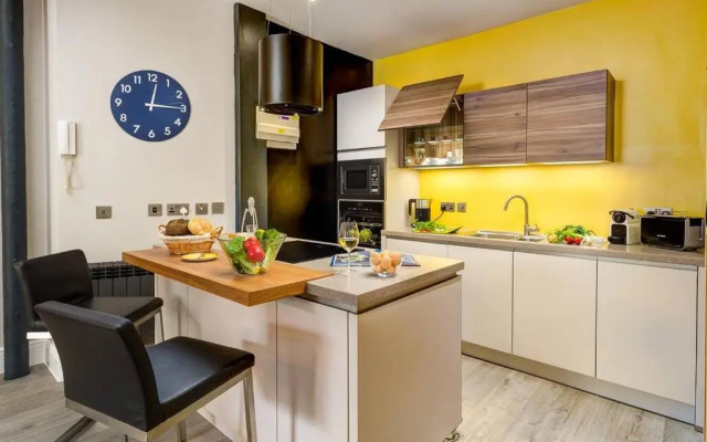 Charming 1BR - Town Centre-parking-stunning Views