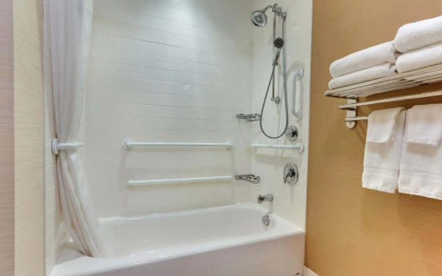 Fairfield Inn & Suites Dunn I-95