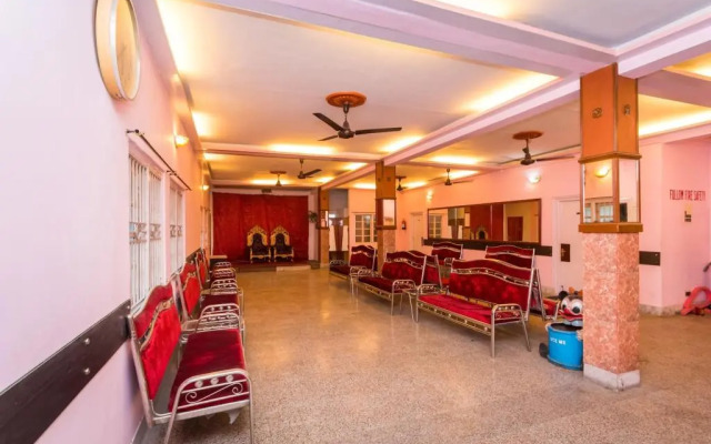 OYO 3436 Home Stay near Airport