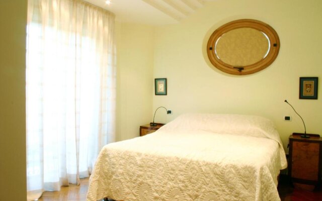 Villa with 4 bedrooms in Mogliano with private pool enclosed garden and WiFi 23 km from the beach