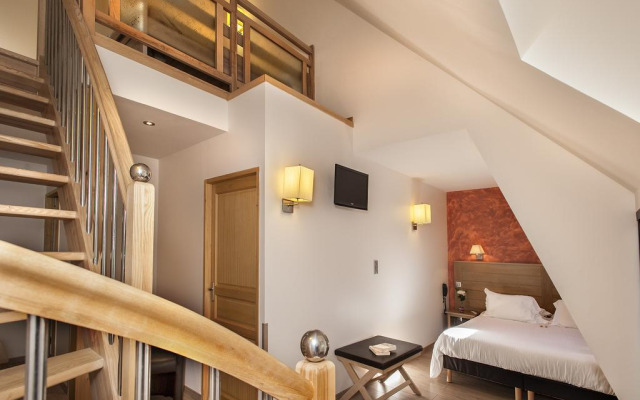 Logis Hôtel Restaurant Les 2 Rives - A75, en bordure de rivière