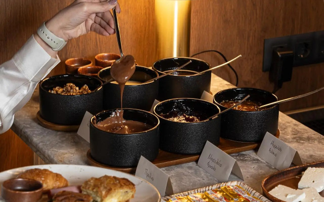 Unedo All Seasons Hotel