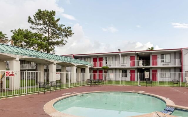 Motel 6 Houston, TX - East