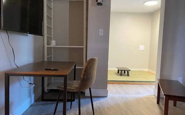 Newly Renovated 1br1ba With Asian Style