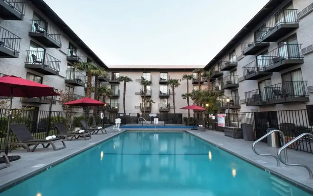 Oxford Inn & Suites Lancaster