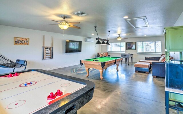 Modern Glendale Desert Destination w/ Patio!