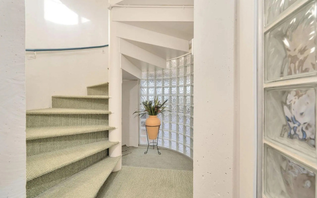 The Rotunda @ Gerroa - Pet Friendly Beachfront