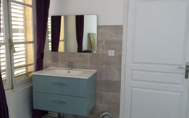 Chateau de la Rocherie Nevers Nord / Varennes-Vauzelles