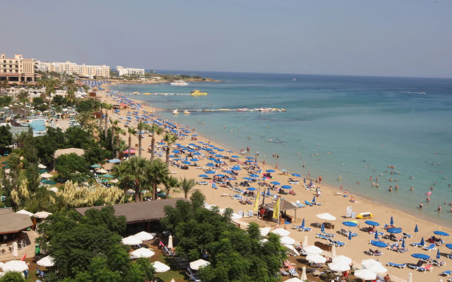Silver Sands Beach