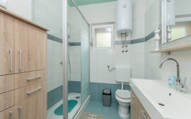 Magnificent Villa Mande With Pool, Vrana Lake