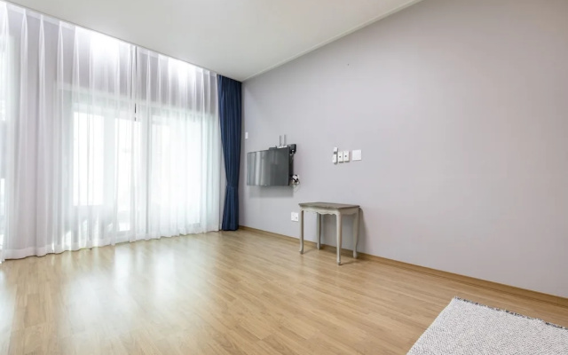 Lim Sea Side Poolvilla Pension