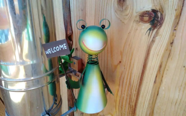 Komplette Dachwohnung mit Balkon und Bergblick