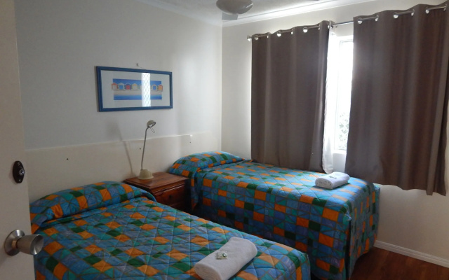 Tranquil Shores Holiday Apartments – Guest Rooms – Caloundra