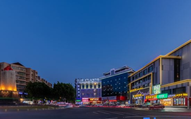 Zhenyue Hotel (Jingdezhen Taoxichuan Creative Plaza Branch)