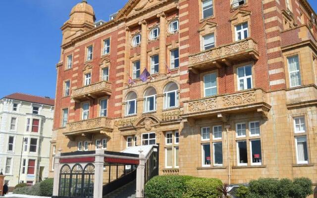 Queen s Hotel