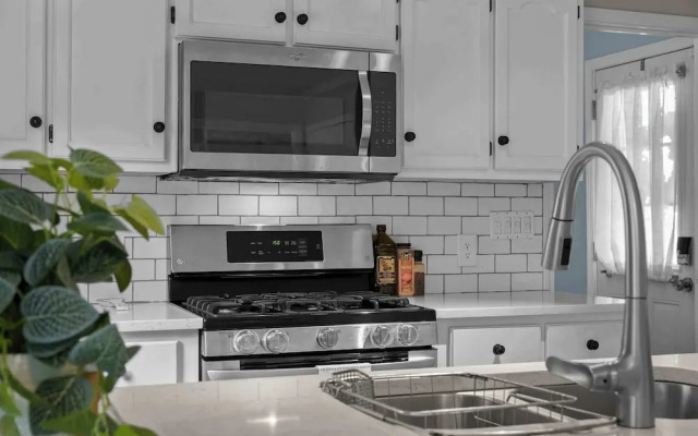 Southern Sunshine Retreat