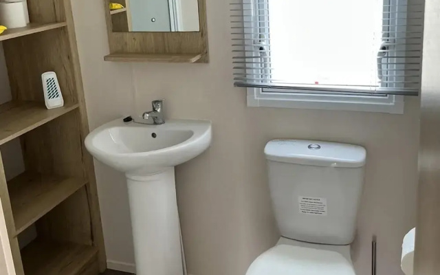 Familyfriendly-8berth-freeparkingspot-closetobeach