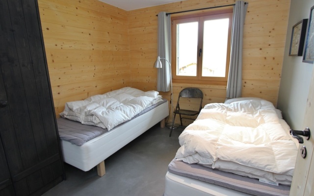 Superb new Chalet, Built in 2010, in the Middle of the ski Resort of Tzoumaz – Guest Rooms – La Tzoumaz