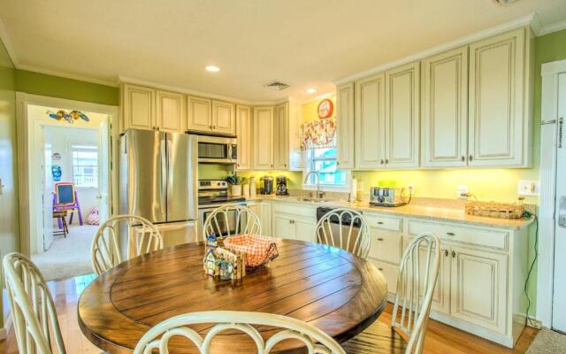 7110 - Sammy`s Sandbox