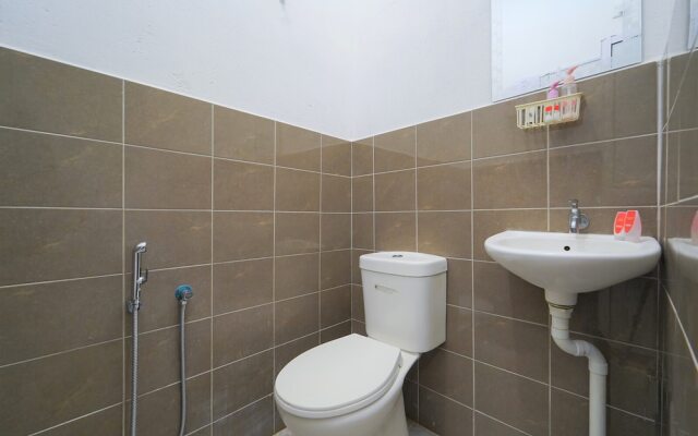 OYO 90085 Crystal Sintok Chalet