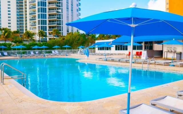 Aventura BeachFront Hotel Condos