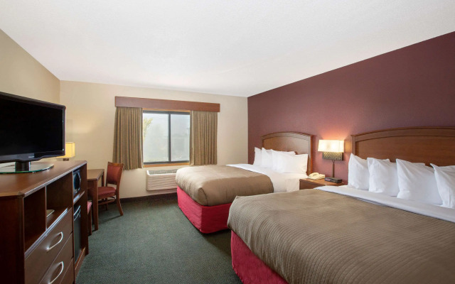 AmericInn by Wyndham Kearney