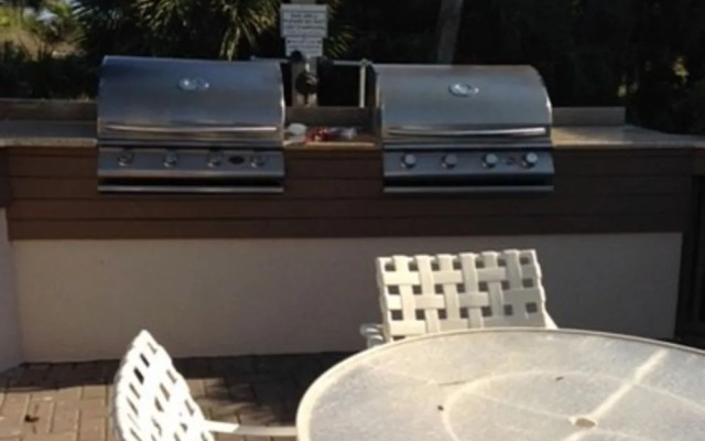 Windsor Court South by RedAwning