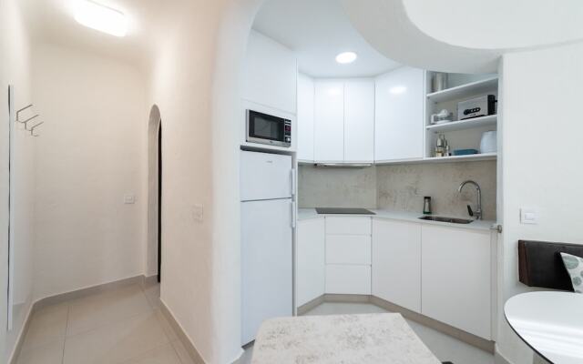 Cute apartment next to beach. P27 Swimming pool
