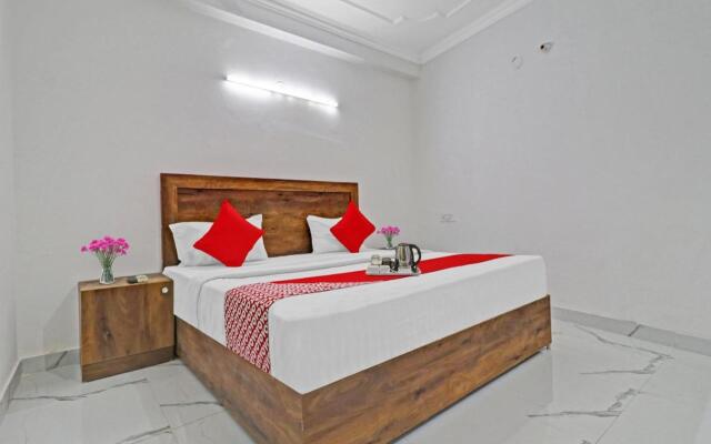 Oyo 90151 Relax Inn Plaza