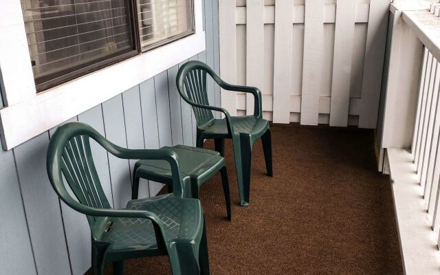 Seabird Lodge
