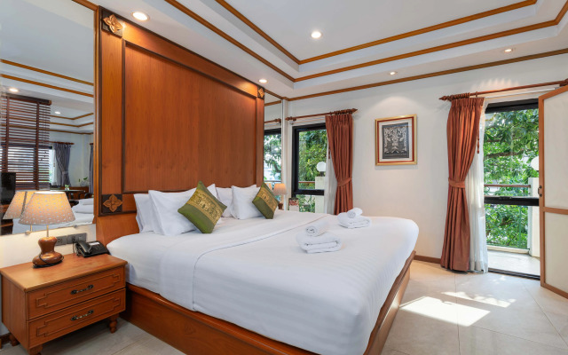 Charlie House Pinklao