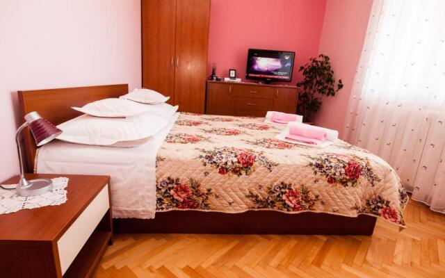 Apartments Roza