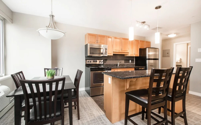 Canterra Suites Hotel