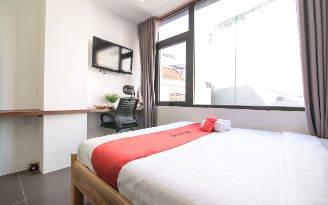 RedDoorz Plus near Hoang Van Thu Park 2