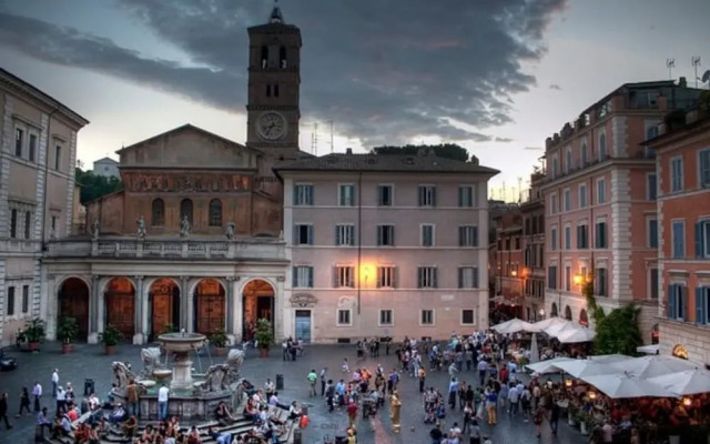 Charming Little Flat in the Heart of Trastevere