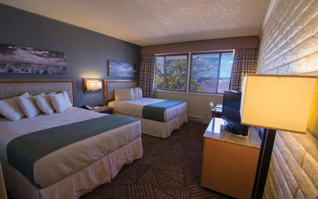 Kachina Lodge - Inside the Park